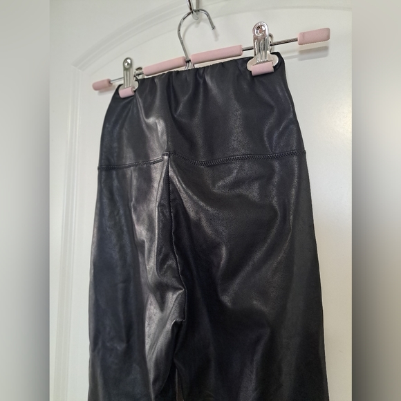 Aritzia Wilfred Free Daria High Wasited Vegan Leather Leggings - Picture 9 of 9